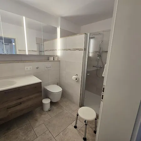 Rugana - Komfort Mit 1 Schlafzimmer Und Terrasse B11 Appartamento Dranske
